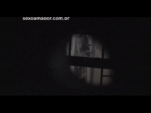 ❤️ Blondie ezkutuan grabatzen du auzoko voyeur batek adreilu hutsen atzean ezkutatuta ️❌ Porno fb %eu.onlyhdporn.ruan ﹏